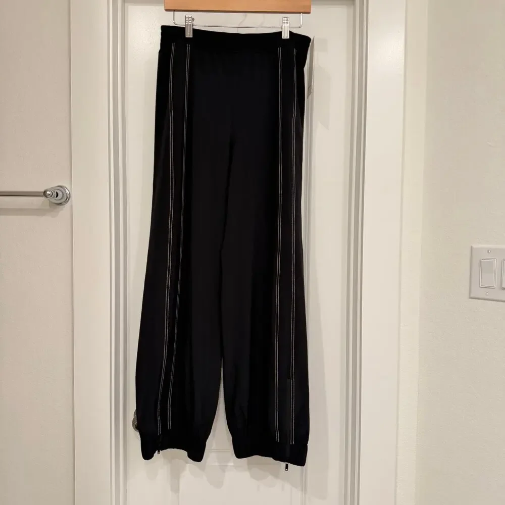 lululemon athletica joggers 10%